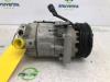 Air conditioning pump from a Renault Clio IV (5R) 0.9 Energy TCE 90 12V 2018
