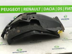 Used Wheel arch liner Renault Clio IV (5R) 0.9 Energy TCE 90 12V Price € 70,00 Margin scheme offered by Snuverink Autodemontage