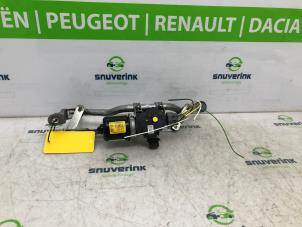Usagé Moteur essuie-glace avant Renault Clio IV Estate/Grandtour (7R) 1.5 Energy dCi 90 FAP Prix € 169,40 Prix TTC proposé par Snuverink Autodemontage