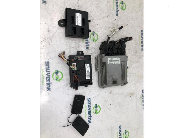 Used Engine management computer Renault Clio IV Estate/Grandtour (7R) 1.5 Energy dCi 90 FAP Price € 237,14 Inclusive VAT offered by Snuverink Autodemontage
