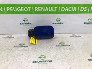 Used Tank cap cover Renault Megane IV Estate (RFBK) 1.6 GT Energy TCE 205 EDC Price € 50,00 Margin scheme offered by Snuverink Autodemontage