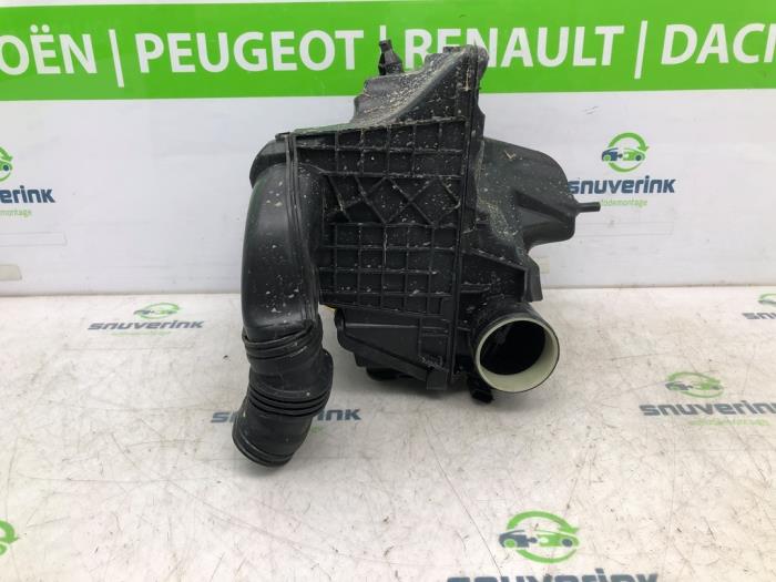 Boîtier filtre à air d'un Renault Megane IV Estate (RFBK) 1.6 GT Energy TCE 205 EDC 2017