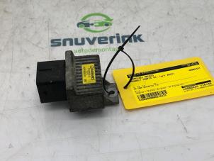 Used Glow plug relay Renault Trafic New (FL) 2.0 dCi 16V 90 Price € 24,20 Inclusive VAT offered by Snuverink Autodemontage