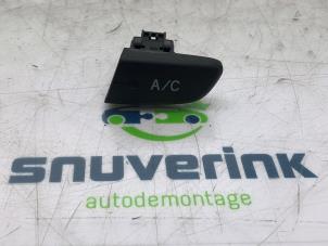 Używane Przelacznik klimatyzacji Citroen C1 1.0 12V Cena € 40,00 Procedura marży oferowane przez Snuverink Autodemontage