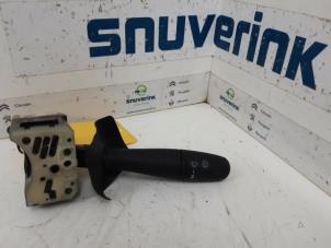 Used Wiper switch Renault Master II (FD/HD) 2.8 dTi T33 Price € 30,00 Margin scheme offered by Snuverink Autodemontage