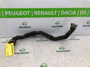 Used Intercooler hose Renault Clio IV (5R) 1.5 Energy dCi 90 FAP Price € 45,00 Margin scheme offered by Snuverink Autodemontage