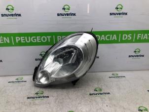 Used Headlight, left Renault Kangoo Express (FW) 1.5 dCi 70 Price € 85,00 Margin scheme offered by Snuverink Autodemontage