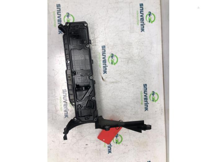 Ventildeckel van een Citroën Berlingo 1.6 Hdi 90 Phase 2 2015