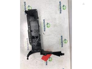 Ventildeckel van een Citroën Berlingo 1.6 Hdi 90 Phase 2 2015