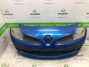 Used Front bumper Renault Clio III (BR/CR) 1.4 16V Price € 300,00 Margin scheme offered by Snuverink Autodemontage
