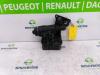 Boîtier filtre à huile d'un Renault Master IV (FV) 2.3 dCi 100 16V FWD 2013