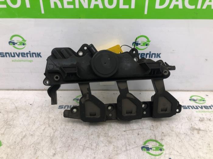 Gebrauchte Ventildeckel Renault Master III (FV) 2.3 dCi 100 16V FWD Preis € 43,56 Mit Mehrwertsteuer angeboten von Snuverink Autodemontage
