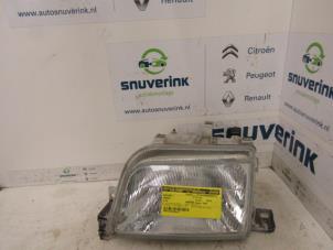 Used Headlight, left Renault Clio Price € 25,00 Margin scheme offered by Snuverink Autodemontage
