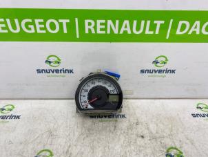 Usagé Instrument de bord Peugeot 107 1.0 12V Prix € 80,00 Règlement à la marge proposé par Snuverink Autodemontage