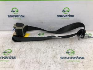 Used Front seatbelt, left Renault Twingo II (CN) 1.5 dCi 90 FAP Price € 90,00 Margin scheme offered by Snuverink Autodemontage