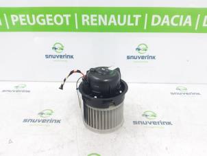 Usados Motor de ventilador de calefactor Opel Corsa F (UB/UH/UP) 1.2 12V 75 Precio de solicitud ofrecido por Snuverink Autodemontage