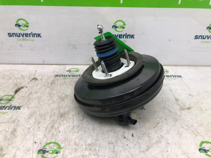 Usagé Servo frein Opel Corsa F (UB/UH/UP) 1.2 12V 75 Prix € 55,00 Règlement à la marge proposé par Snuverink Autodemontage