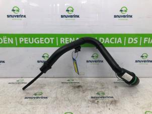 Gebrauchte Füllrohr Kraftstofftank Peugeot 107 1.0 12V Preis € 70,00 Margenregelung angeboten von Snuverink Autodemontage