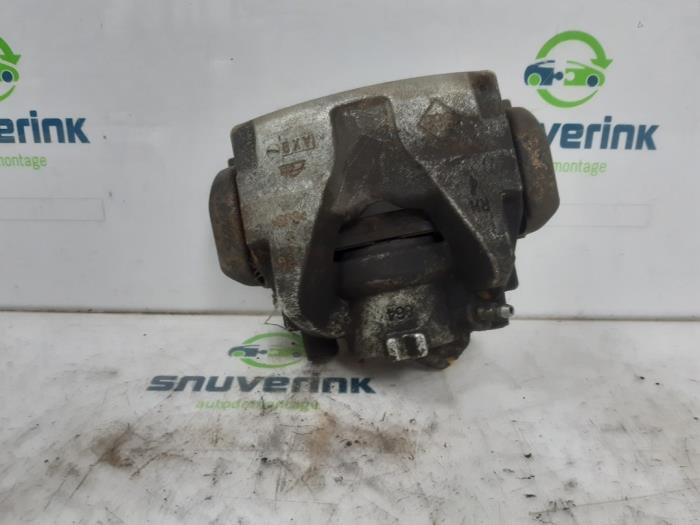 Front brake calliper, right from a Renault Express 1.5 dCi 75 2021