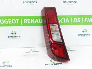 Gebrauchte Rücklicht links Renault Express 1.5 dCi 75 Preis auf Anfrage angeboten von Snuverink Autodemontage