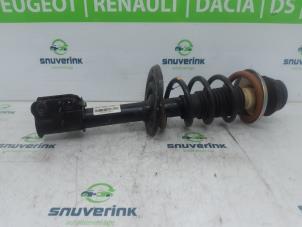 Used Front shock absorber rod, left Renault Express 1.5 dCi 75 Price on request offered by Snuverink Autodemontage