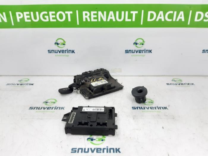 Used Engine management computer Renault Express 1.5 dCi 75 Price € 302,48 Inclusive VAT offered by Snuverink Autodemontage