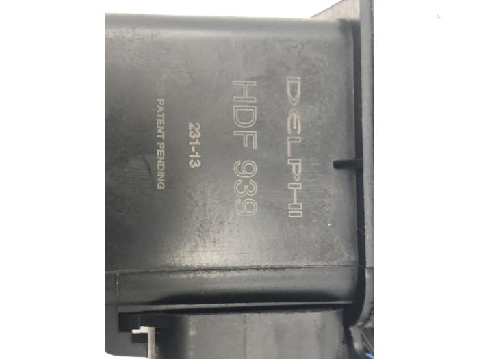 Fuel filter housing from a Peugeot 308 (4A/C) 1.6 HDiF 16V 2009