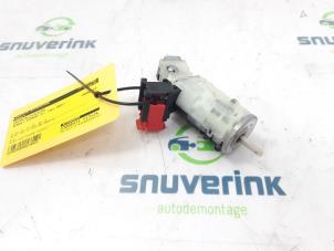 Used Ignition lock + key Renault Express 1.5 dCi 75 Price € 72,60 Inclusive VAT offered by Snuverink Autodemontage