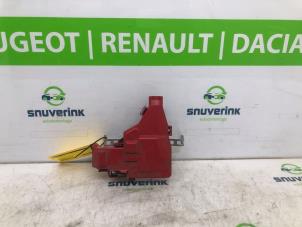 Used Fuse box Renault Express 1.5 dCi 75 Price on request offered by Snuverink Autodemontage