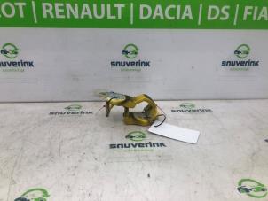 Used Front door hinge, right Iveco New Daily VI 35C17, 35S17, 40C17, 50C17, 65C17, 70C17 Price on request offered by Snuverink Autodemontage