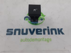 Used ESP switch Renault Express 1.5 dCi 75 Price on request offered by Snuverink Autodemontage