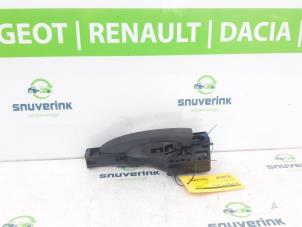 Gebrauchte Türgriff 2-türig links Renault Express 1.5 dCi 75 Preis auf Anfrage angeboten von Snuverink Autodemontage