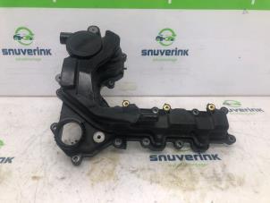 Used Rocker cover Peugeot 5008 II (M4/MC/MJ/MR) 1.2 12V e-THP PureTech 130 Price € 75,00 Margin scheme offered by Snuverink Autodemontage