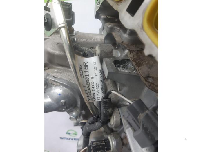 Motor van een Renault Arkana (RJLL) 1.6 E-Tech 145 16V 2022
