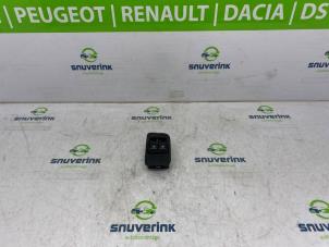 Used Electric window switch Fiat Fiorino (225) 1.3 JTD 16V Multijet Price on request offered by Snuverink Autodemontage