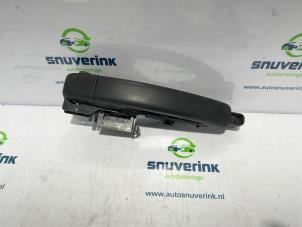 Used Door handle 2-door, right Renault Master IV (MA/MB/MC/MD/MH/MF/MG/MH) 2.3 dCi 150 16V Price € 84,70 Inclusive VAT offered by Snuverink Autodemontage