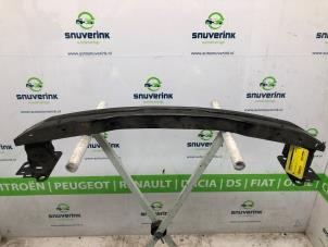 Used Front bumper frame Renault Zoé (AG) 65kW Price € 151,25 Inclusive VAT offered by Snuverink Autodemontage