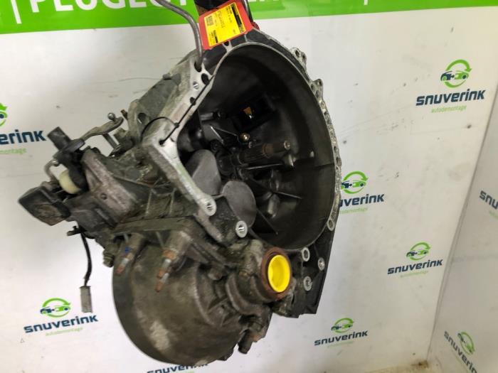 Getriebe van een Citroën C4 Picasso (3D/3E) 1.6 e-HDi 115 2013
