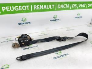 Inspektierte Sicherheitsgurt links vorne Peugeot Boxer (244) 2.2 HDi Preis auf Anfrage angeboten von Snuverink Autodemontage