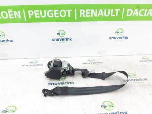 Inspektierte Sicherheitsgurt links vorne Renault Master IV (FV) Preis € 151,25 Mit Mehrwertsteuer angeboten von Snuverink Autodemontage
