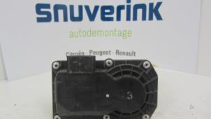Usagé Boîtier accélérateur Renault Twingo II (CN) 1.2 16V GT TCE Prix € 45,00 Règlement à la marge proposé par Snuverink Autodemontage