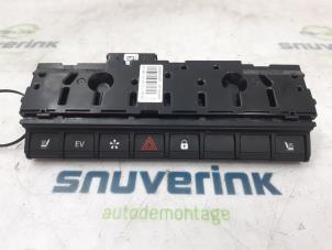 Used Panic lighting switch Renault Arkana (RJLL) 1.6 E-Tech 145 16V Price € 90,00 Margin scheme offered by Snuverink Autodemontage