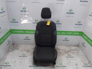 Używane Fotel prawy Renault Arkana (RJLL) 1.6 E-Tech 145 16V Cena na żądanie oferowane przez Snuverink Autodemontage