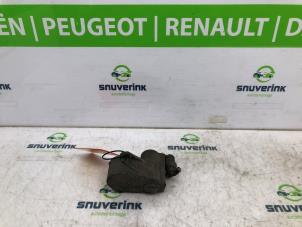 Used Parking brake motor Citroen C4 Picasso (3D/3E) 1.6 e-HDi 115 Price € 60,00 Margin scheme offered by Snuverink Autodemontage