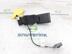Used Rear seatbelt buckle, right Renault Arkana (RJLL) 1.6 E-Tech 145 16V Price on request offered by Snuverink Autodemontage