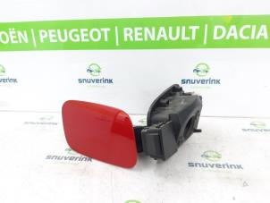 Używane Pokrywa wlewu paliwa Renault Arkana (RJLL) 1.6 E-Tech 145 16V Cena na żądanie oferowane przez Snuverink Autodemontage