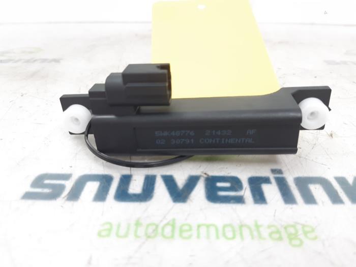 Używane Antena Renault Arkana (RJLL) 1.6 E-Tech 145 16V Cena € 30,00 Procedura marży oferowane przez Snuverink Autodemontage