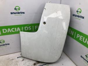 Used Rear bumper component, left Renault Trafic New (FL) 2.0 dCi 16V 90 Price on request offered by Snuverink Autodemontage