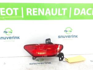 Używane Tylne swiatlo przeciwmgielne Renault Arkana (RJLL) 1.6 E-Tech 145 16V Cena € 45,00 Procedura marży oferowane przez Snuverink Autodemontage