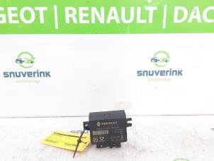 Usagé Module crochet de traction Renault Arkana (RJLL) 1.6 E-Tech 145 16V Prix sur demande proposé par Snuverink Autodemontage